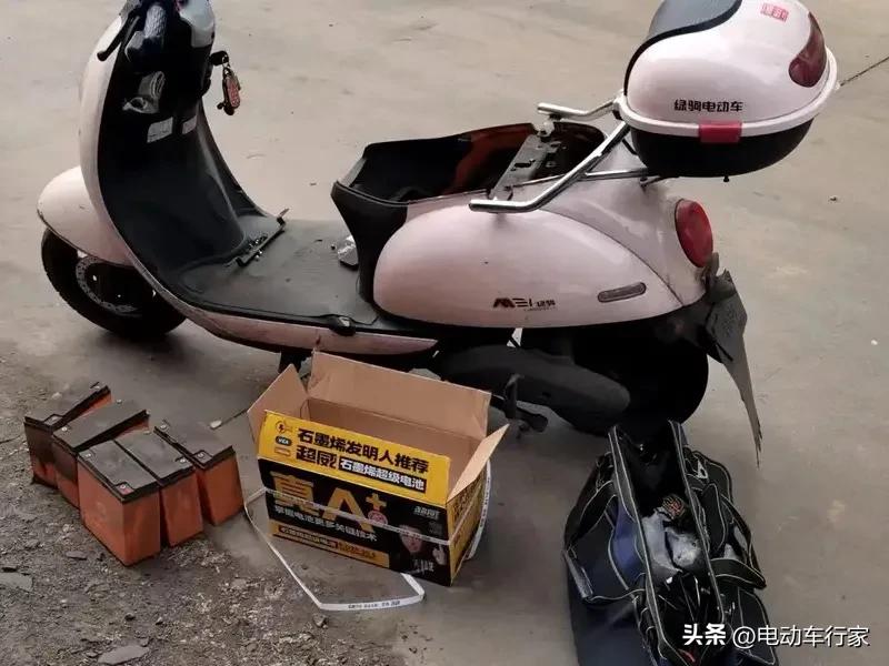电瓶车换电池_机动车换电瓶_换电瓶复杂吗