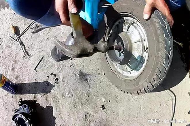 换电瓶电瓶车_电瓶换电车_电瓶换车胎多少钱