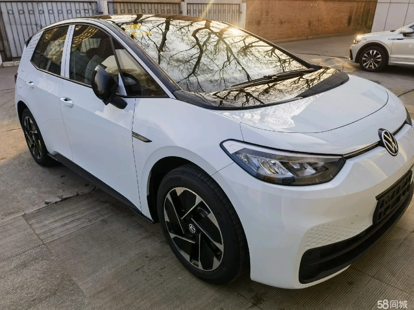 带车司机，提供市内医院老人陪诊服务